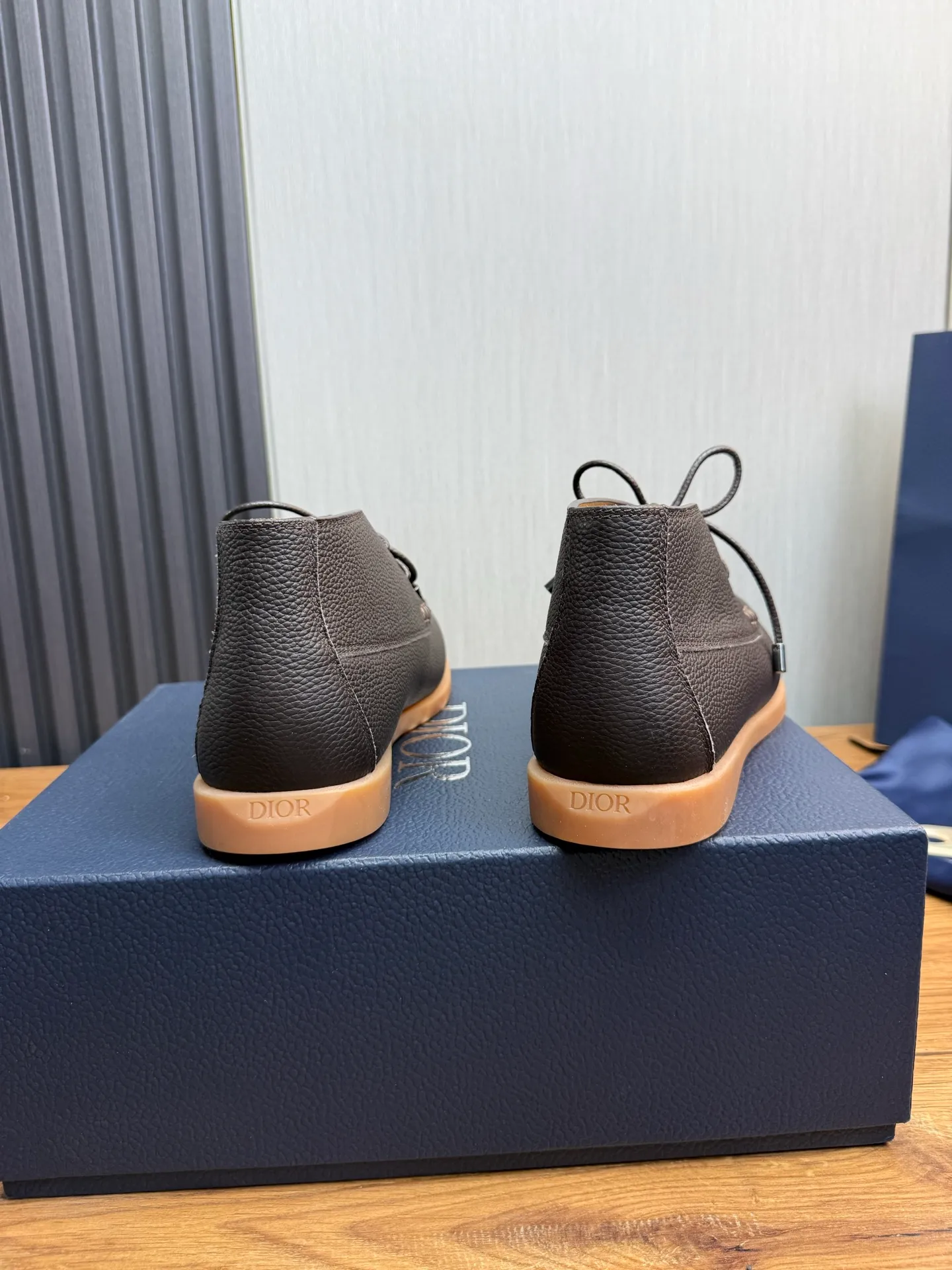 Factory price 620💰 [Dior] Men’s official website na hot sale🔥Imported cowhide + cowhide lining. Original rubber wear-resistant outsole. High quality shipment ⬆️Code number 38-44, (45 customized)